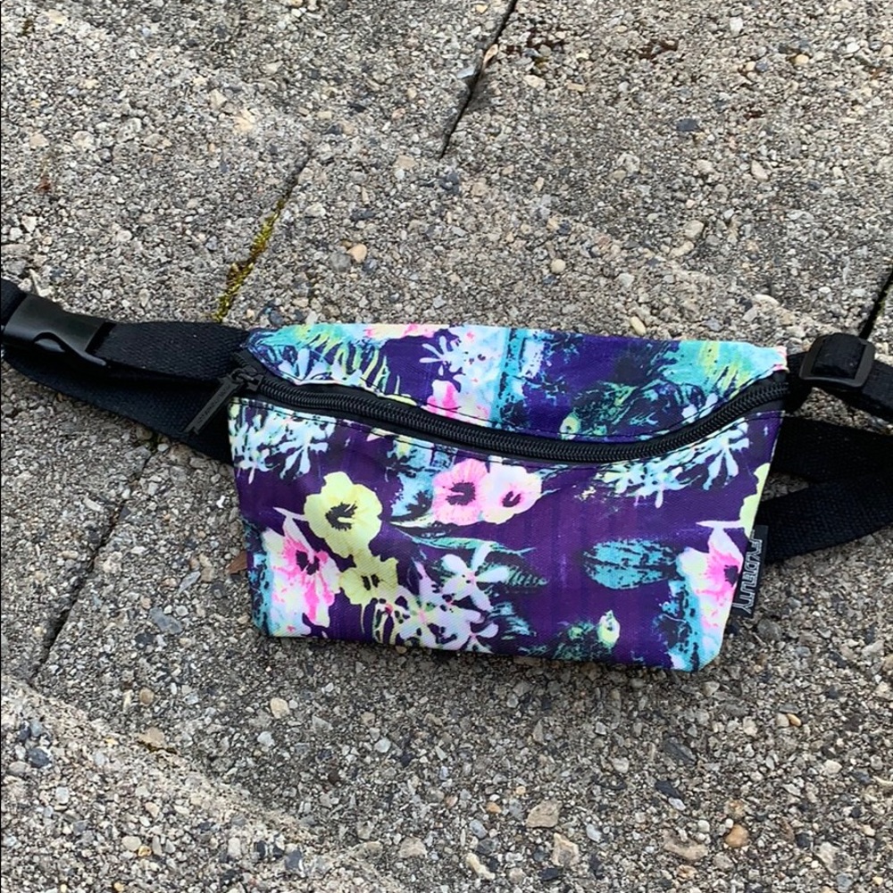 Fanny pack